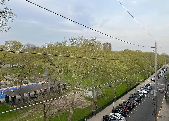 Cozy 3 Bedroom Suite, 15 Min To Nyc &Times Sq