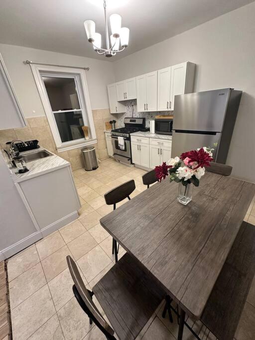 Appartement Cozy 3 Bedroom Suite, 15 Min To Nyc × Sq *