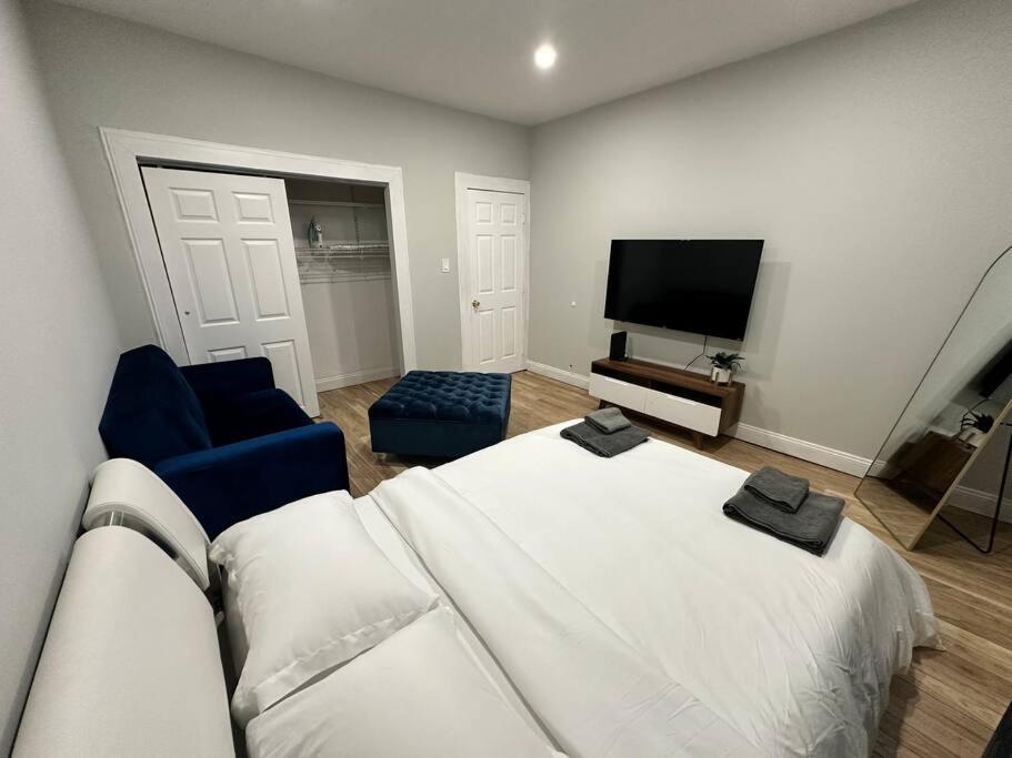 Cozy 3 Bedroom Suite, 15 Min To Nyc × Sq Appartement *