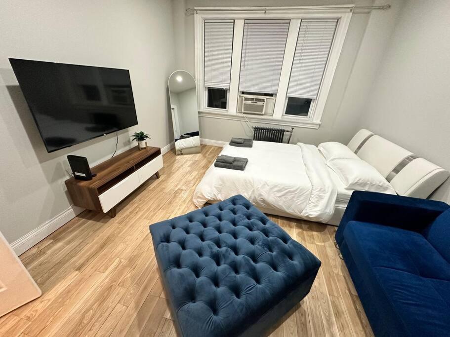 Cozy 3 Bedroom Suite, 15 Min To Nyc × Sq Appartement