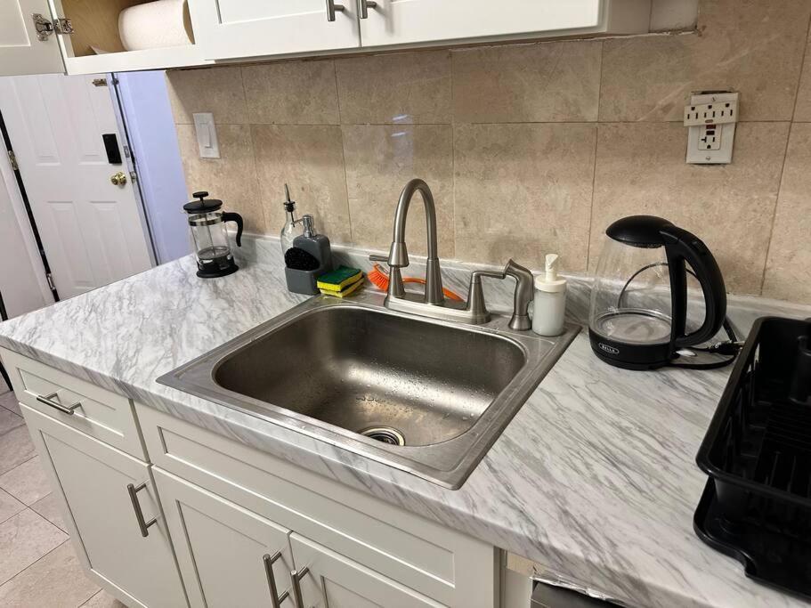 Appartement Cozy 3 Bedroom Suite, 15 Min To Nyc × Sq *